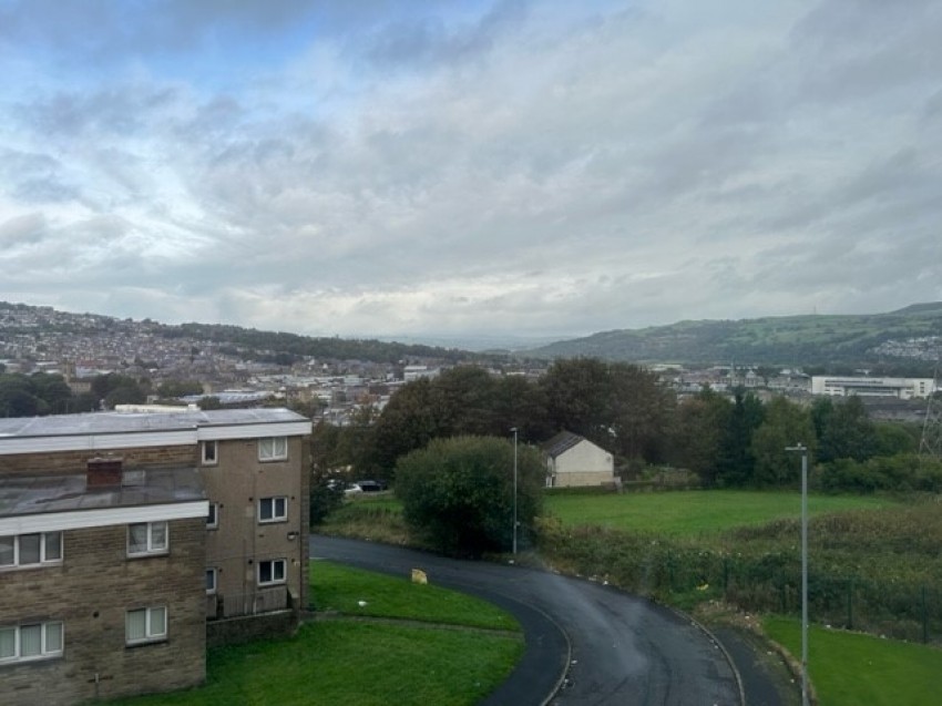 Images for Parkwood Rise, Keighley, West Yorkshire EAID:3030449609 BID:4216801