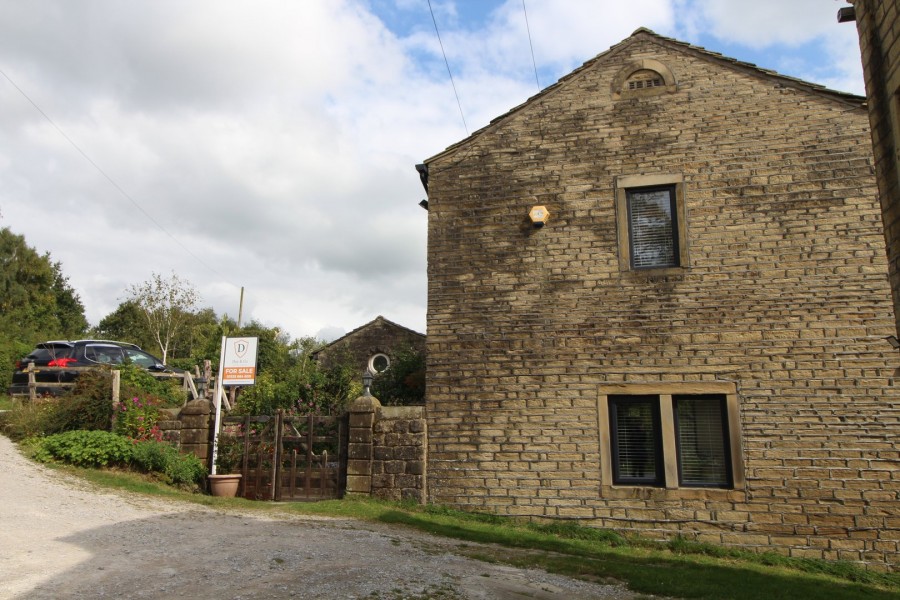 Images for Oakworth, Keighley, West Yorkshire EAID:3030449609 BID:4216801