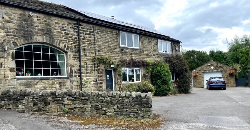 Images for Oakworth, Keighley, West Yorkshire EAID:3030449609 BID:4216801