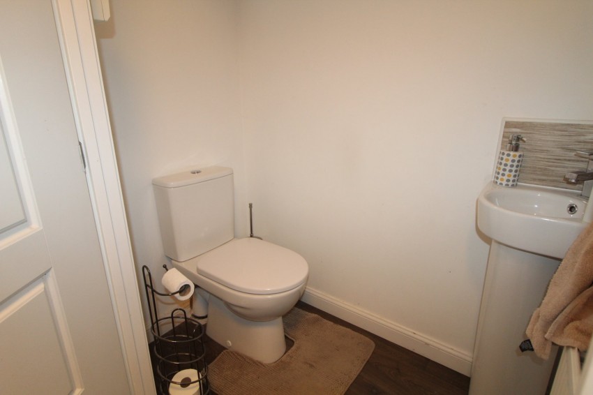 Images for Far Whin Gate, Keighley, West Yorkshire EAID:3030449609 BID:4216801