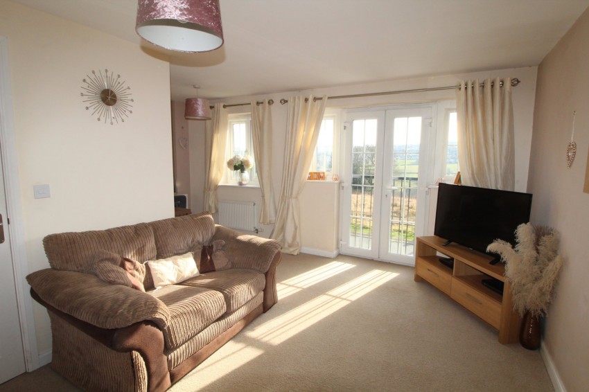 Images for Low Whin Close, Keighley, West Yorkshire EAID:3030449609 BID:4216801