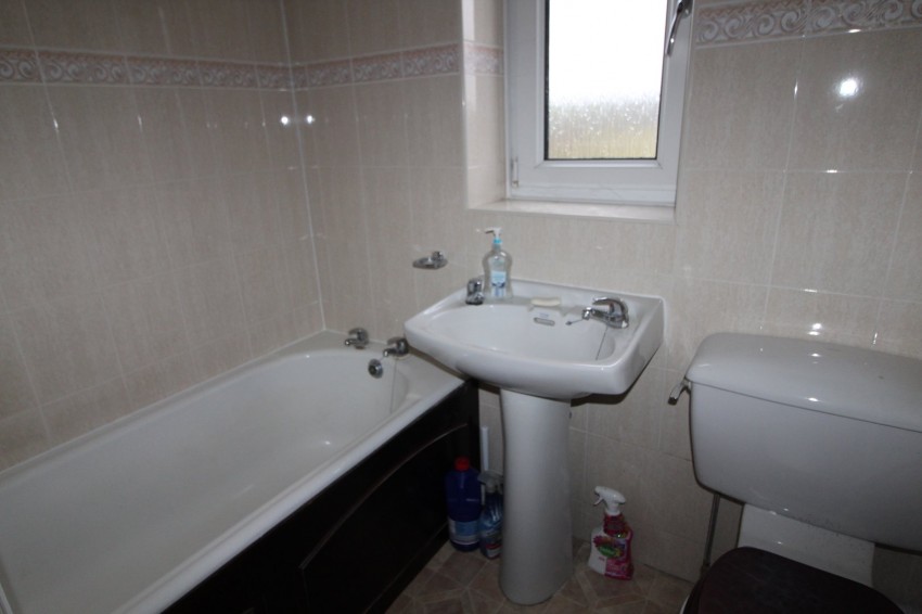 Images for Oakworth, Keighley, West Yorkshire EAID:3030449609 BID:4216801